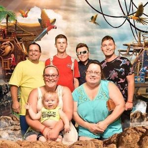 Meet your Posher, Lenora